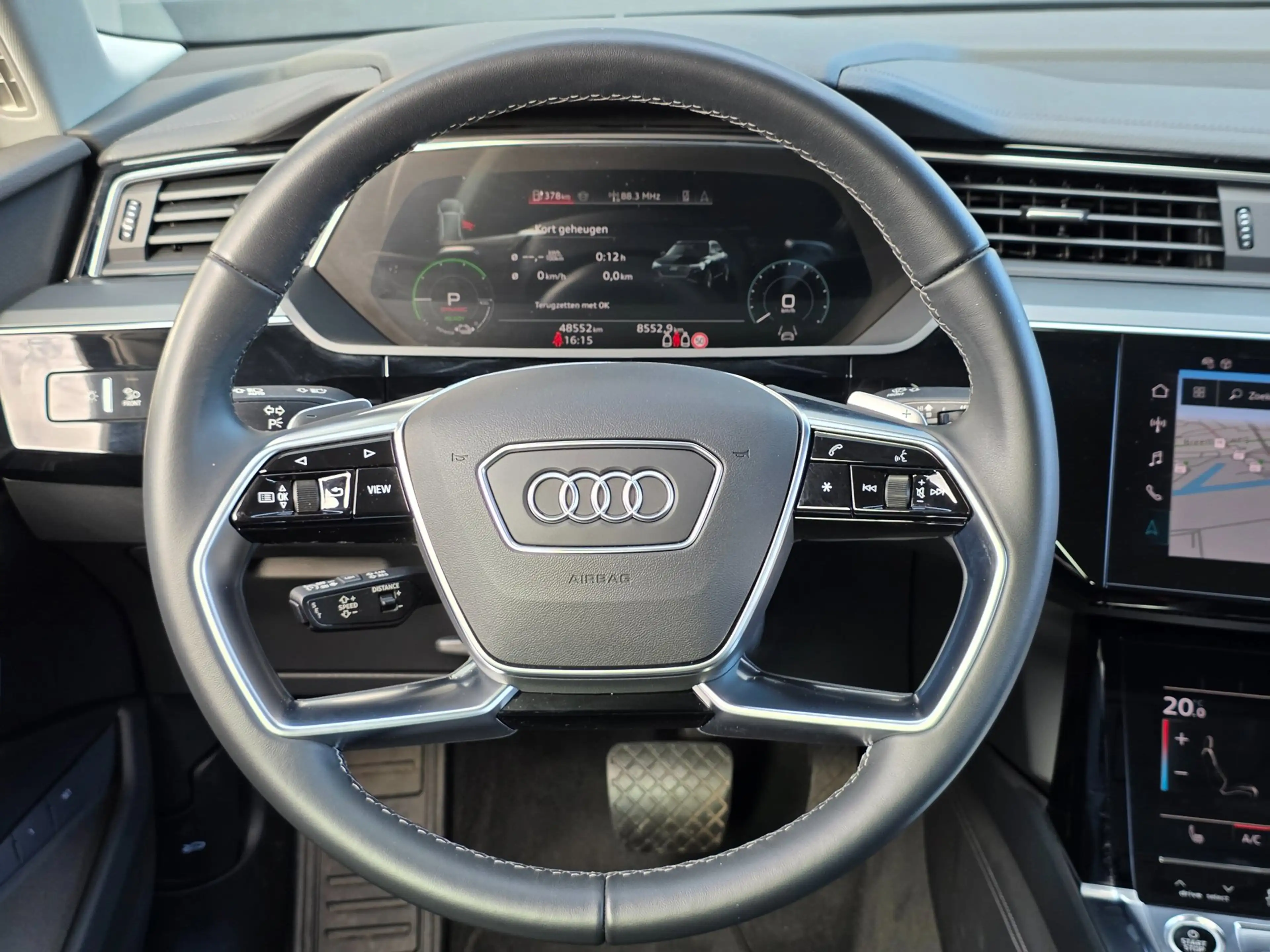 Audi Q8 e-tron 55 quattro Advanced Edition 115 kWh | LEDER | STOE — photo 5