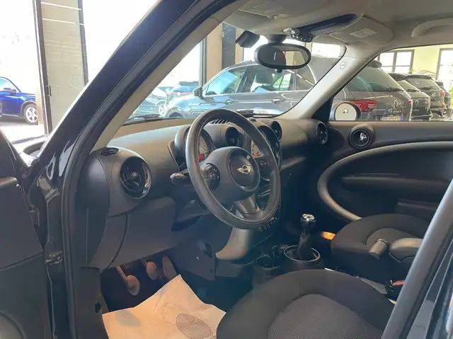Mini Countryman view 12
