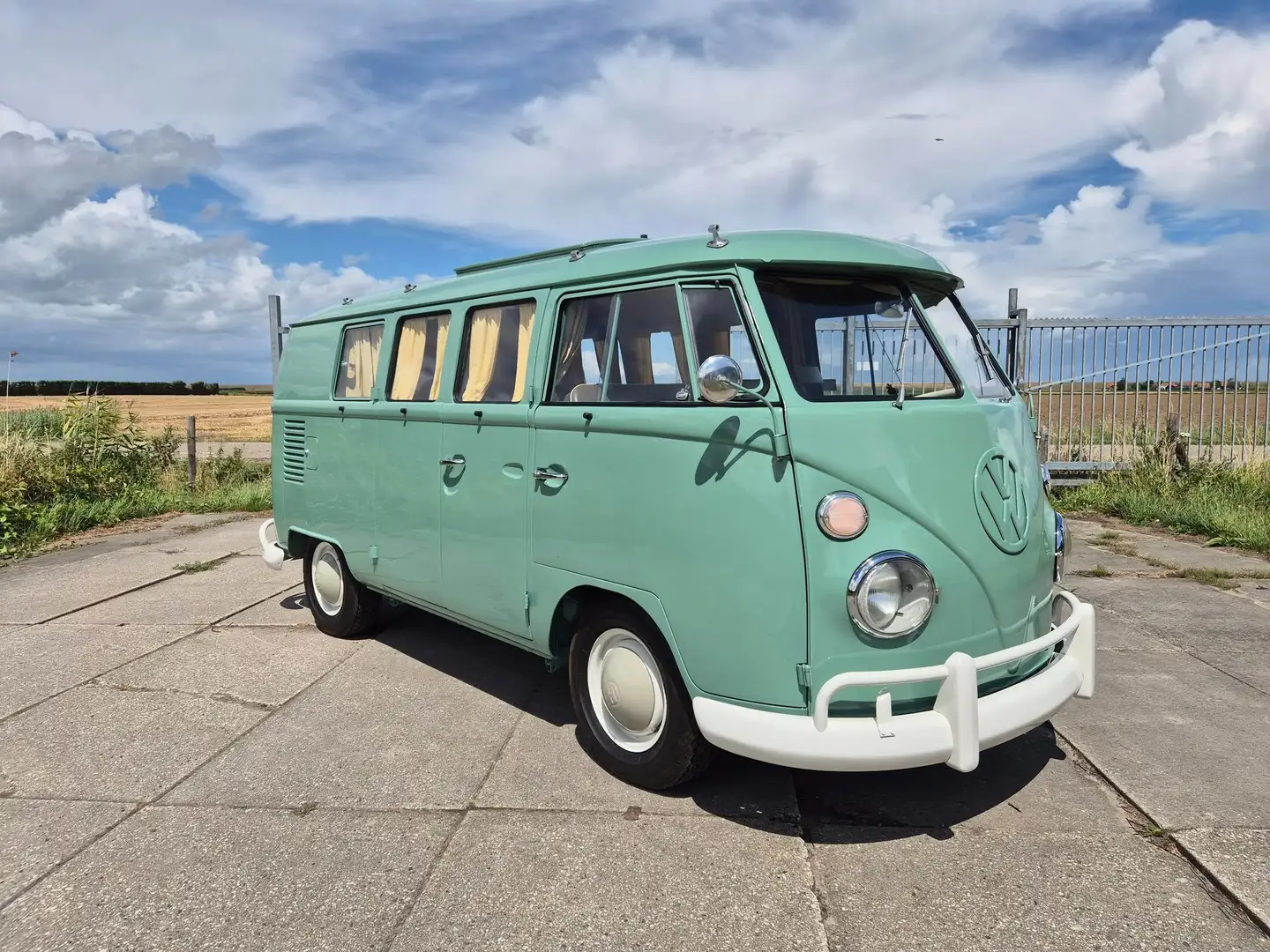 Volkswagen T1 Westfalia SO33 - 2