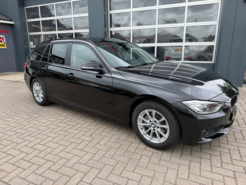 BMW 320 3-serie Touring 320i High Executive Sport / Pano / — photo 6