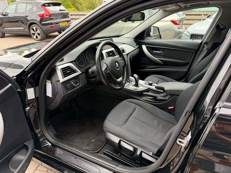 BMW 320 3-serie Touring 320i High Executive Sport / Pano / — photo 21