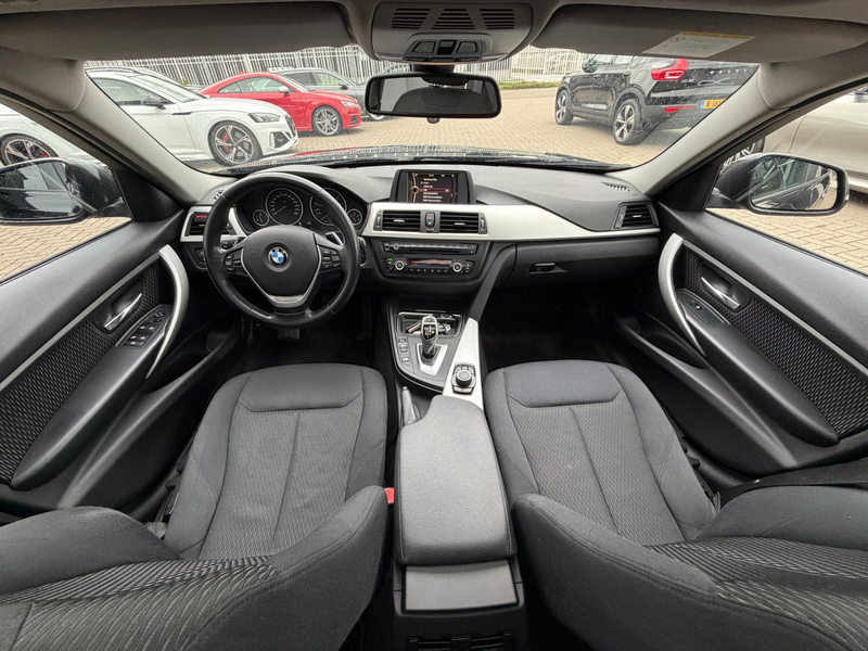 BMW 320 3-serie Touring 320i High Executive Sport / Pano / — photo 33