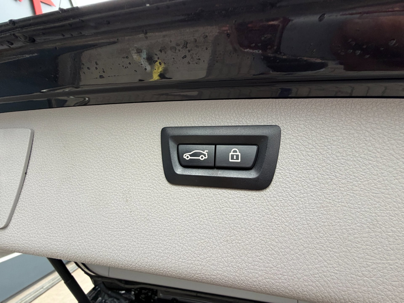 BMW 320 3-serie Touring 320i High Executive Sport / Pano / — photo 37