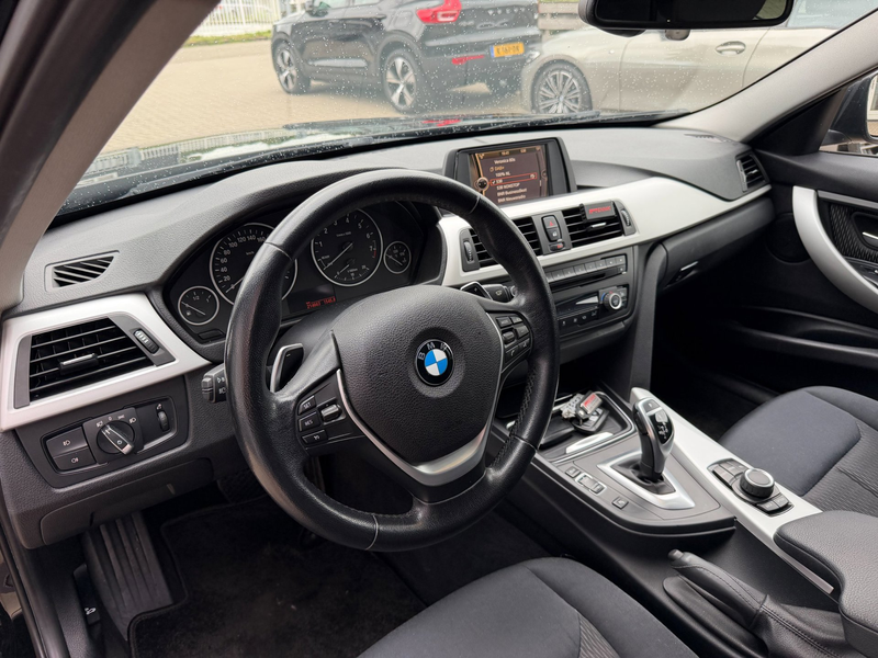 BMW 320 3-serie Touring 320i High Executive Sport / Pano / — photo 22