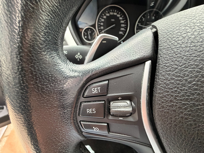 BMW 320 3-serie Touring 320i High Executive Sport / Pano / — photo 29