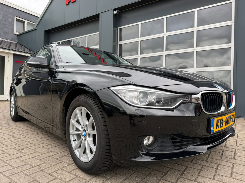 BMW 320 3-serie Touring 320i High Executive Sport / Pano / — photo 19