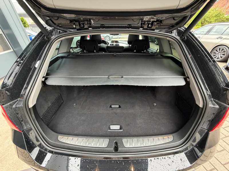 BMW 320 3-serie Touring 320i High Executive Sport / Pano / — photo 34