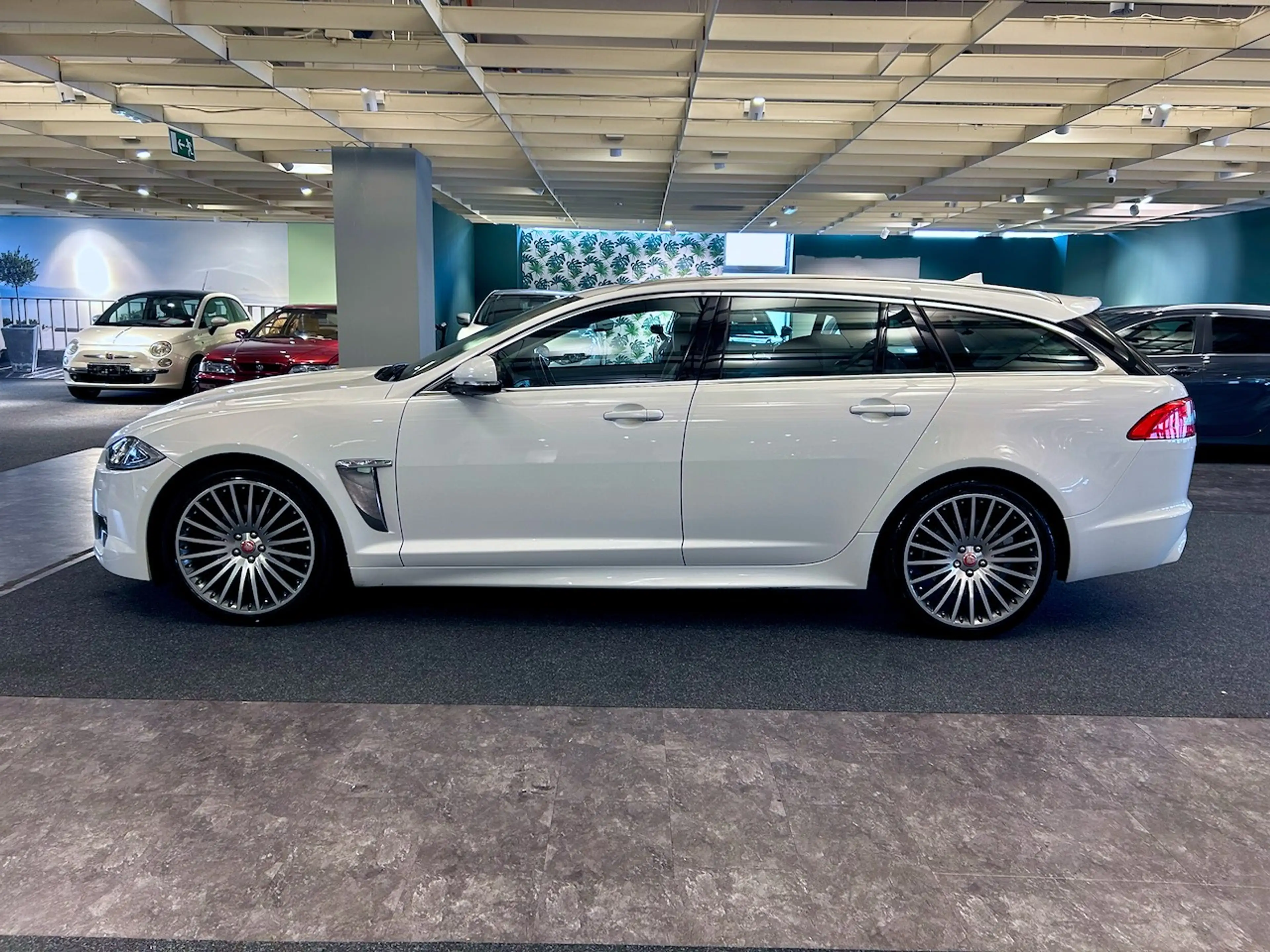 Jaguar XF XF Sportbrake 3,0 Diesel Premium Luxury — photo 8