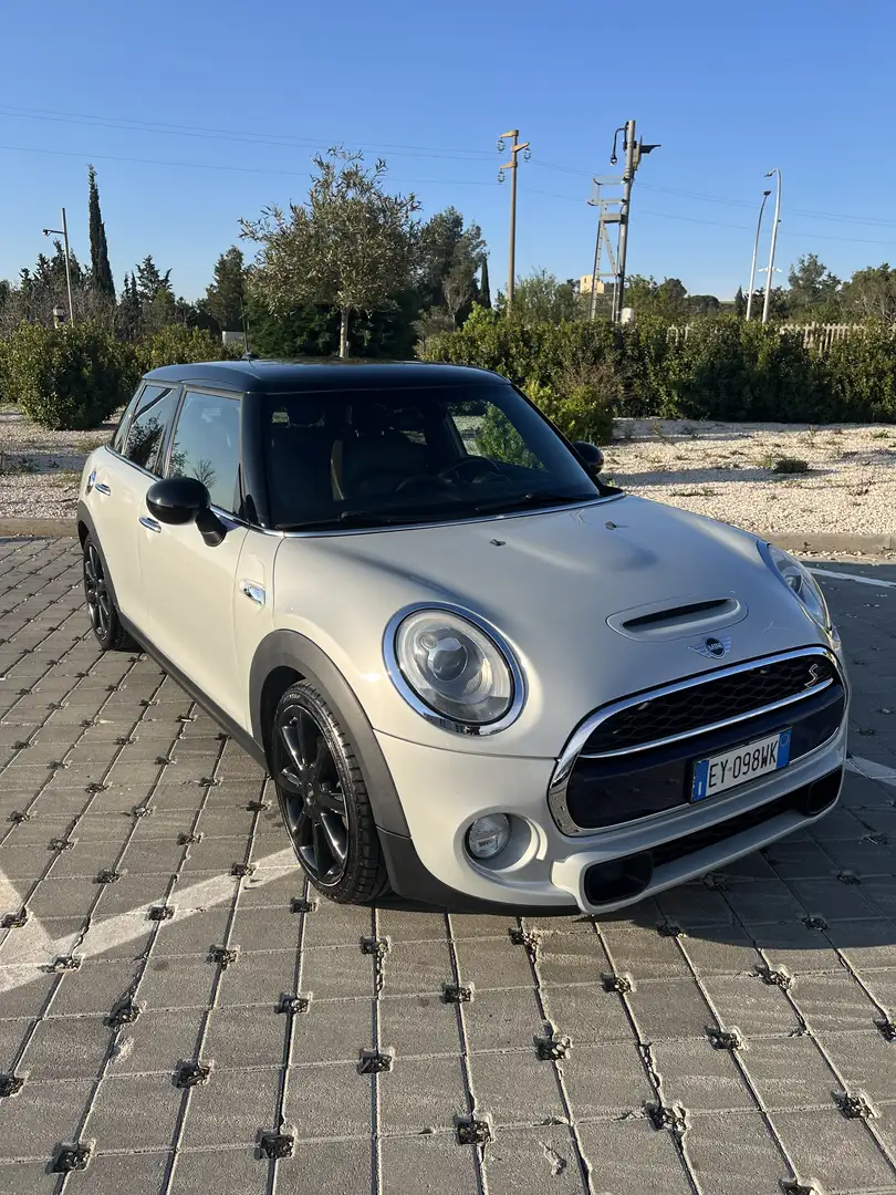 MINI Cooper SD 2.0 5p auto Gümüş rengi - 2