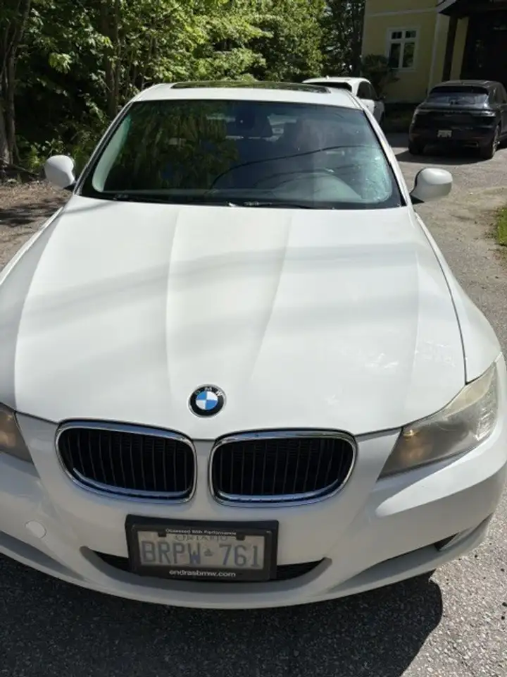 BMW 3 Series снимка BMW 3 Series