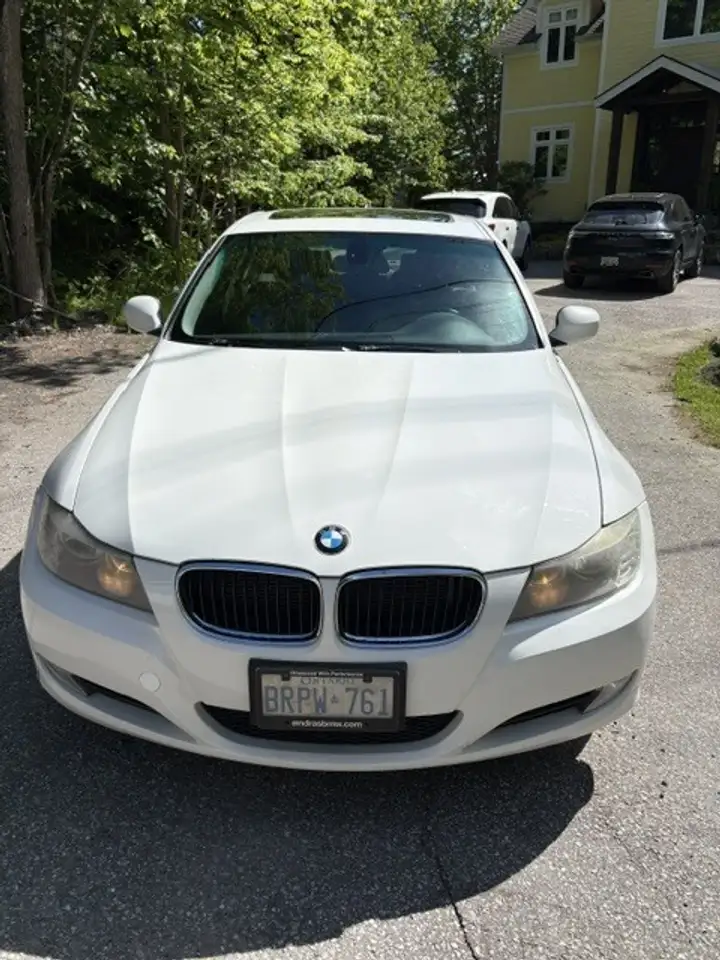 BMW 3 Series снимка BMW 3 Series