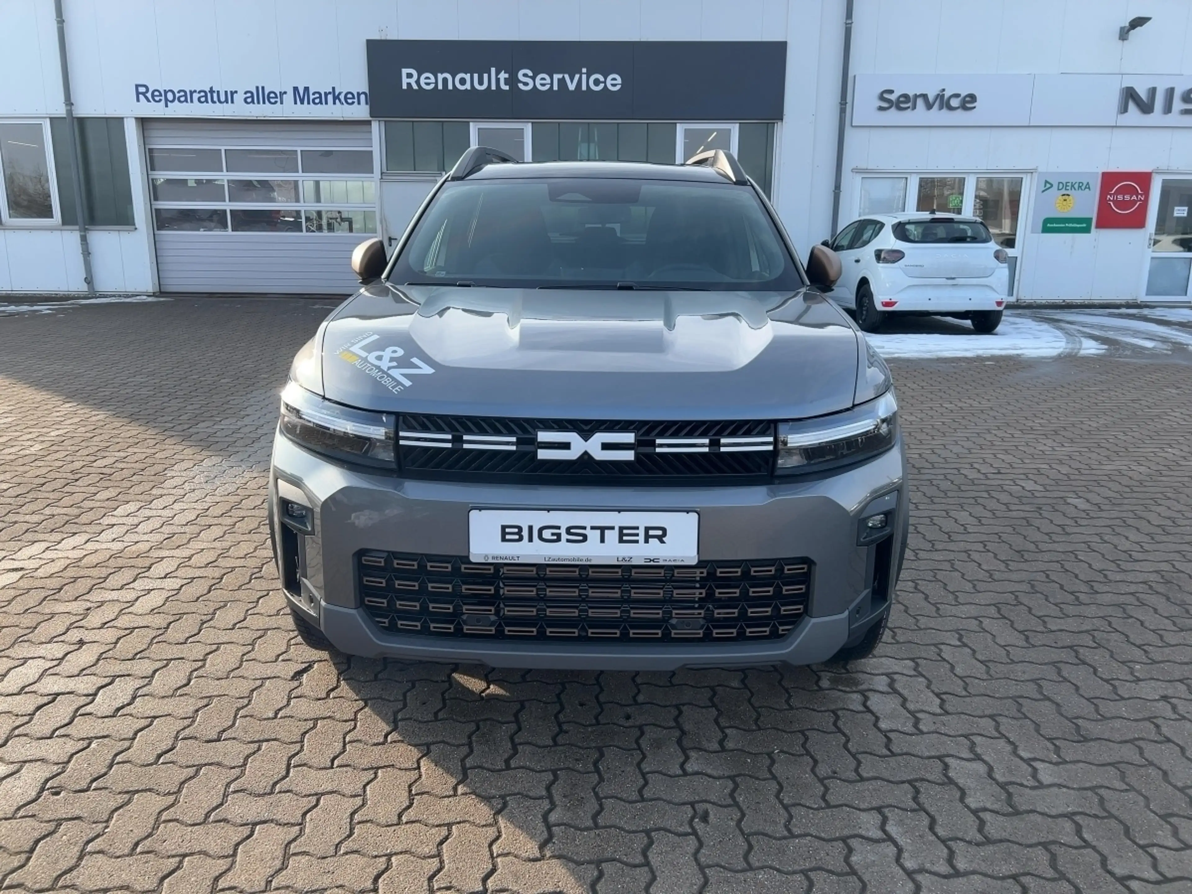 Dacia Bigster Extreme 1.8 E-TECH Full Hybrid 155 — photo 6