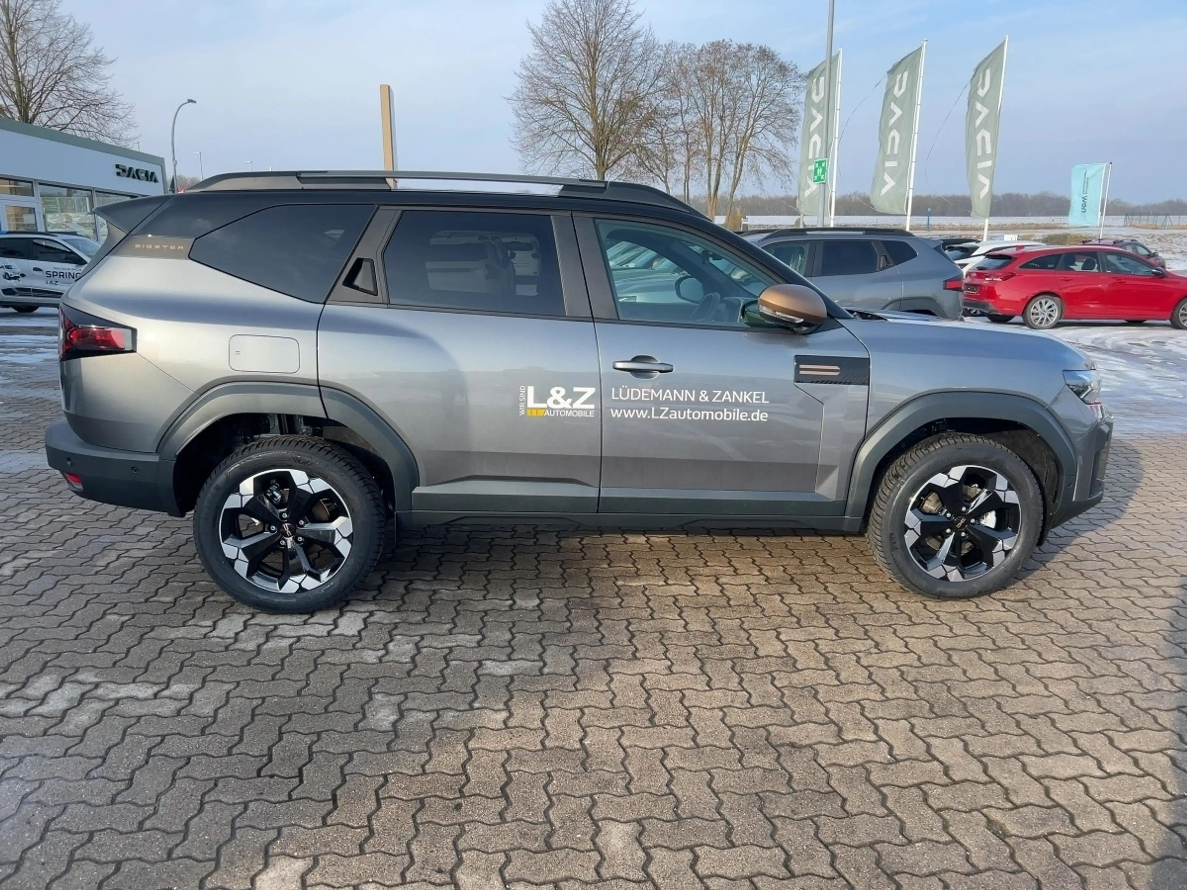 Dacia Bigster Extreme 1.8 E-TECH Full Hybrid 155 — photo 5