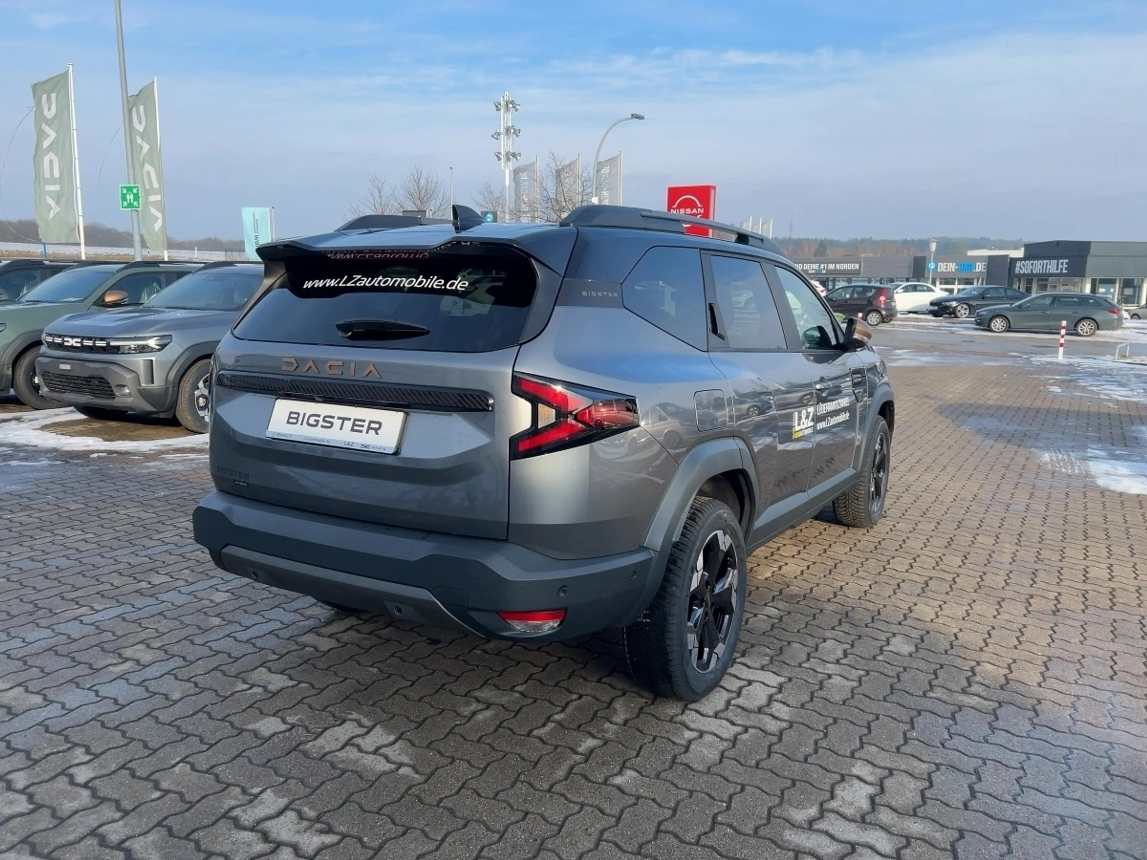 Dacia Bigster Extreme 1.8 E-TECH Full Hybrid 155 — photo 4