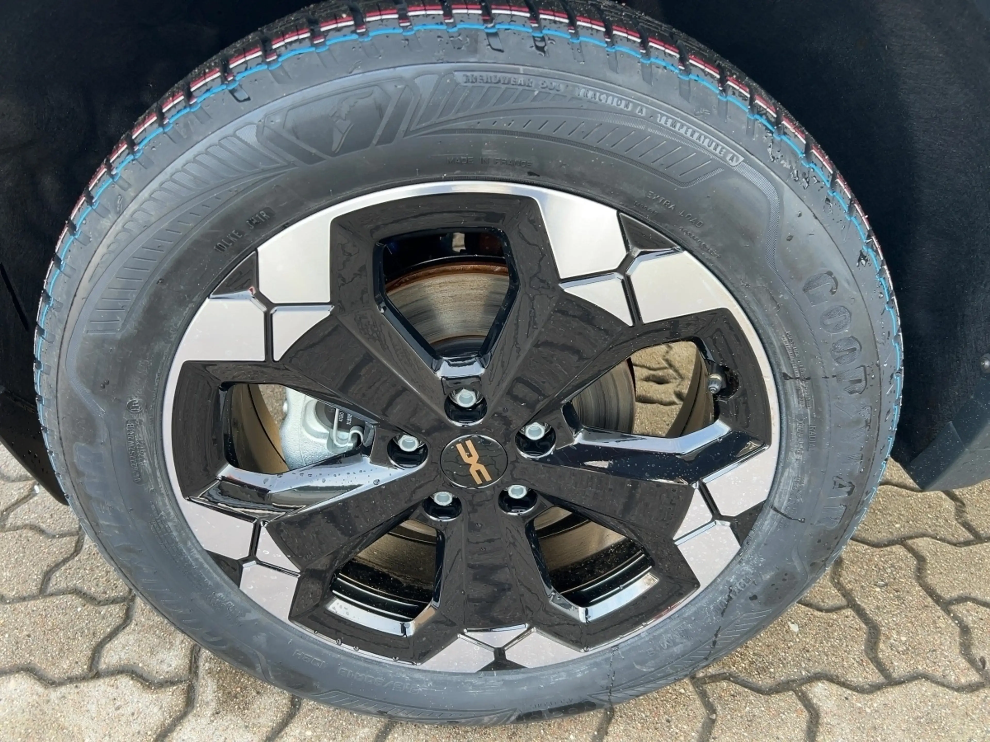 Dacia Bigster Extreme 1.8 E-TECH Full Hybrid 155 — photo 7