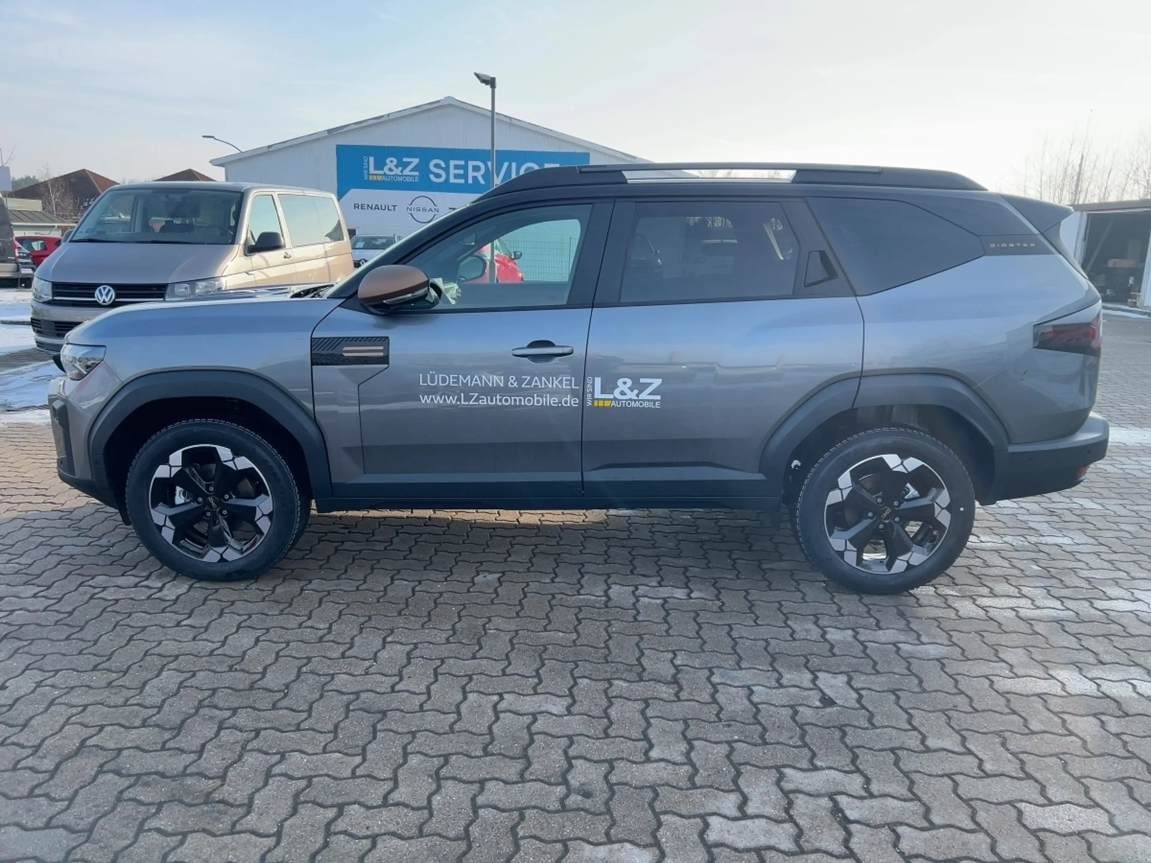 Dacia Bigster Extreme 1.8 E-TECH Full Hybrid 155 — photo 2