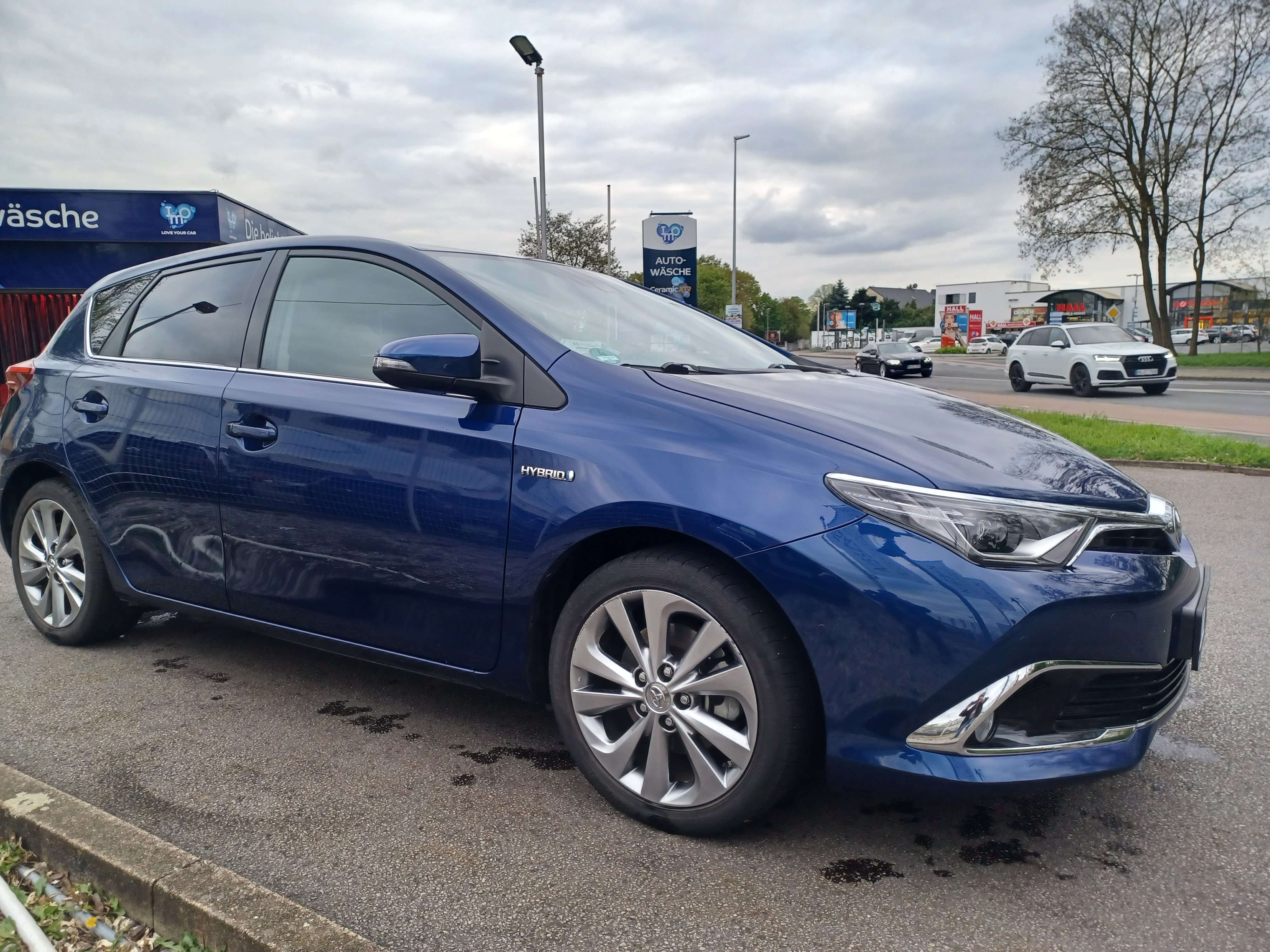 Second hand Toyota Auris 1.8