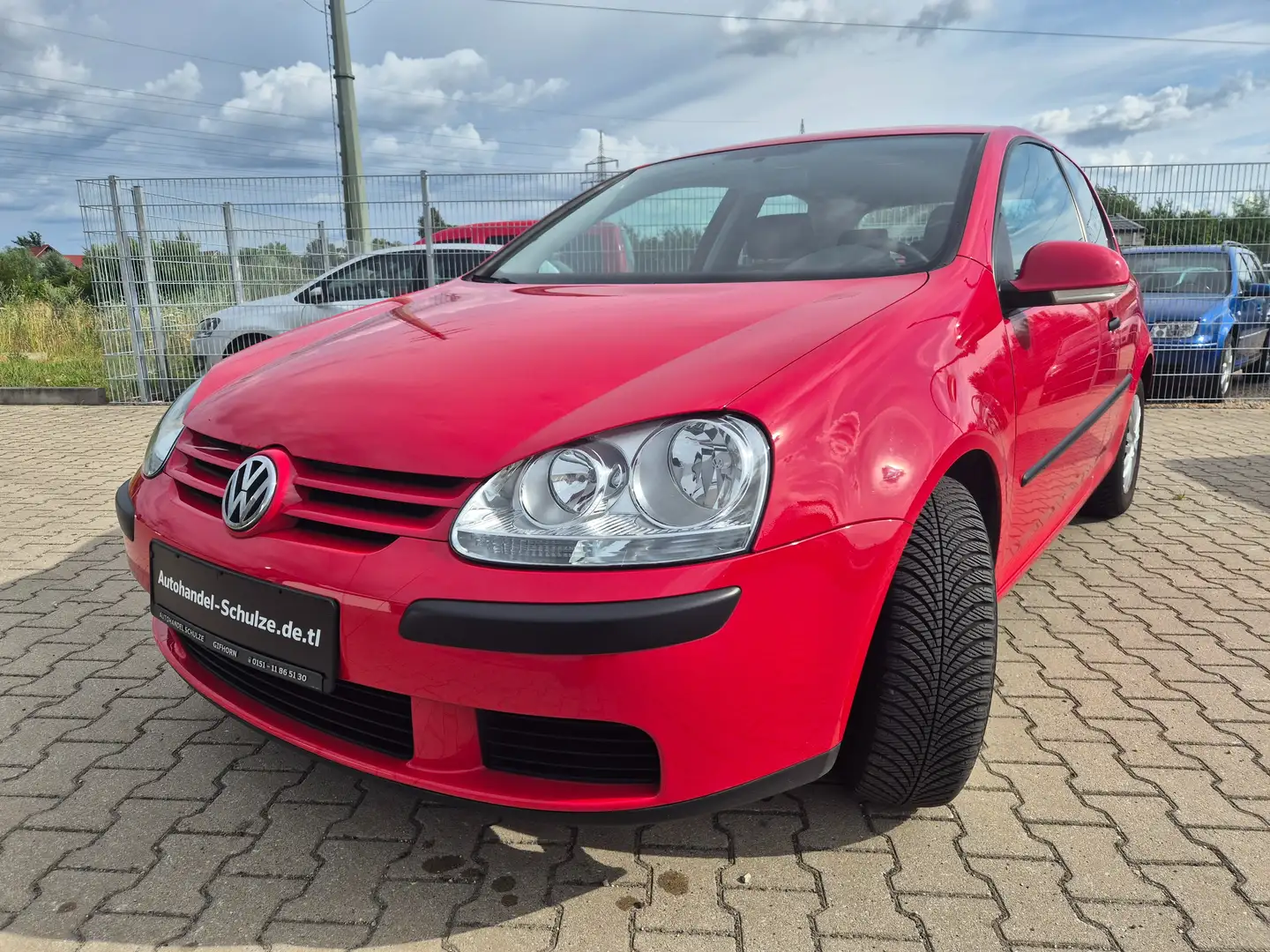 Volkswagen Golf 1.6 Trendline 1.HAND TÜV NEU Rouge - 2