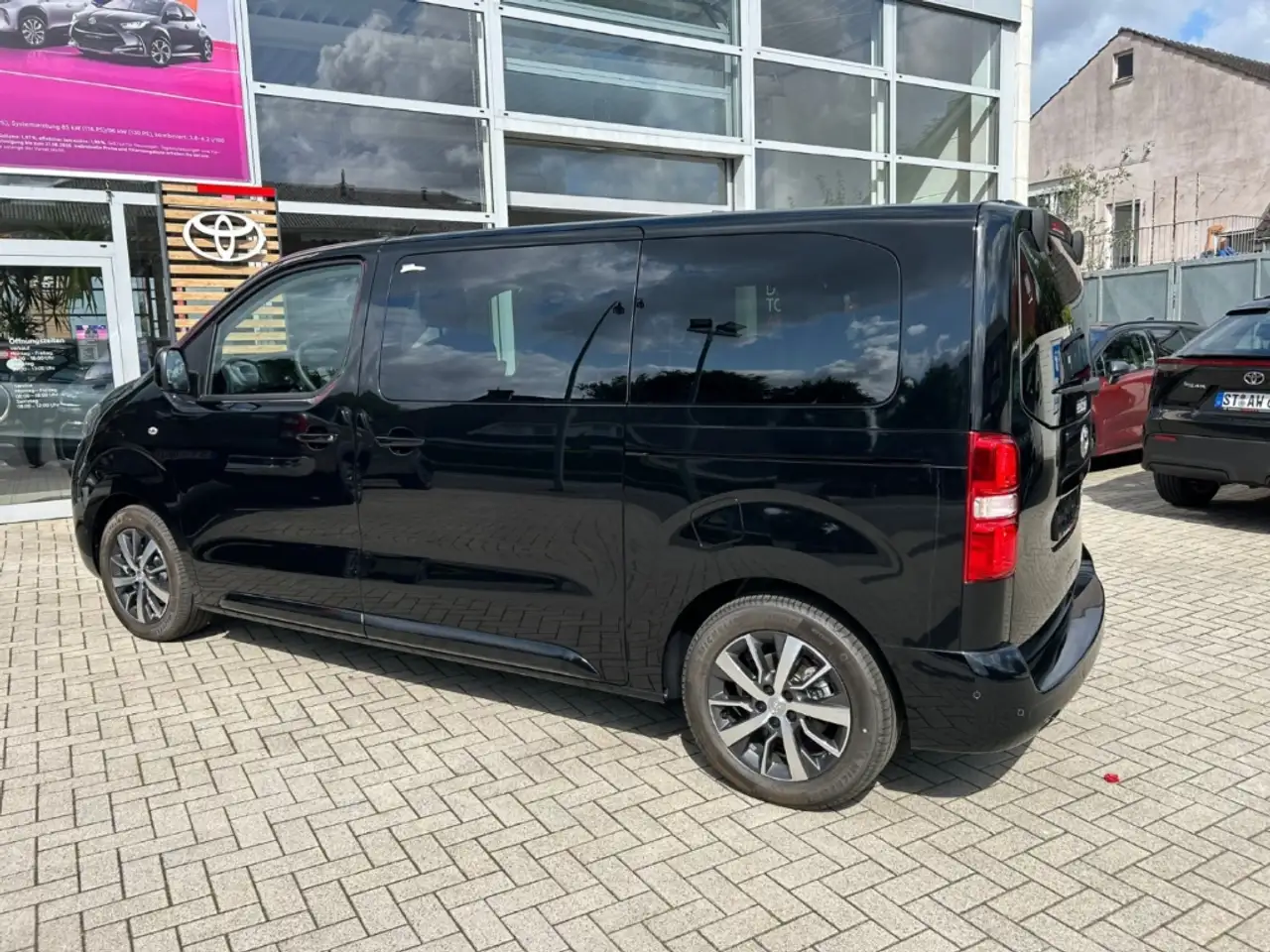 Toyota Proace Verso Teamplayer 75kWh 8-Sitzer Navi 360° SHZ L1 5