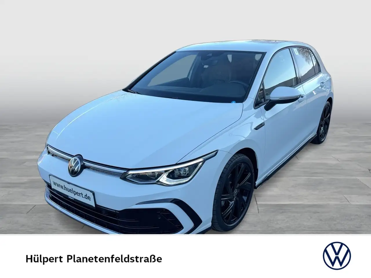 Volkswagen Golf VIII 1.5 eTSI R-LINE CAM ACC LM18 CARPLAY 2
