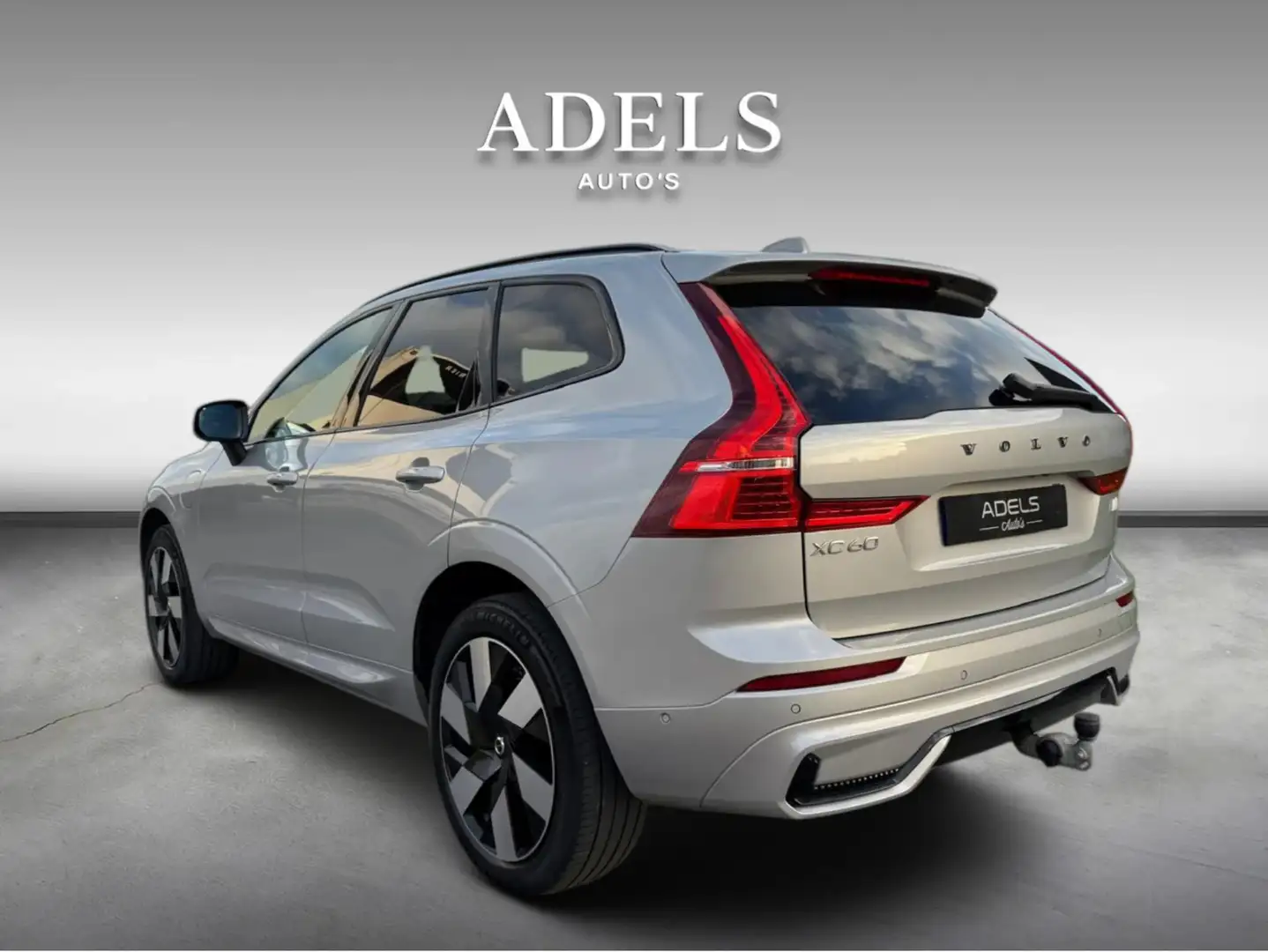 Volvo XC60 2.0 T6 Plug-in hybrid AWD Ultimate Black Edition P Gris - 2