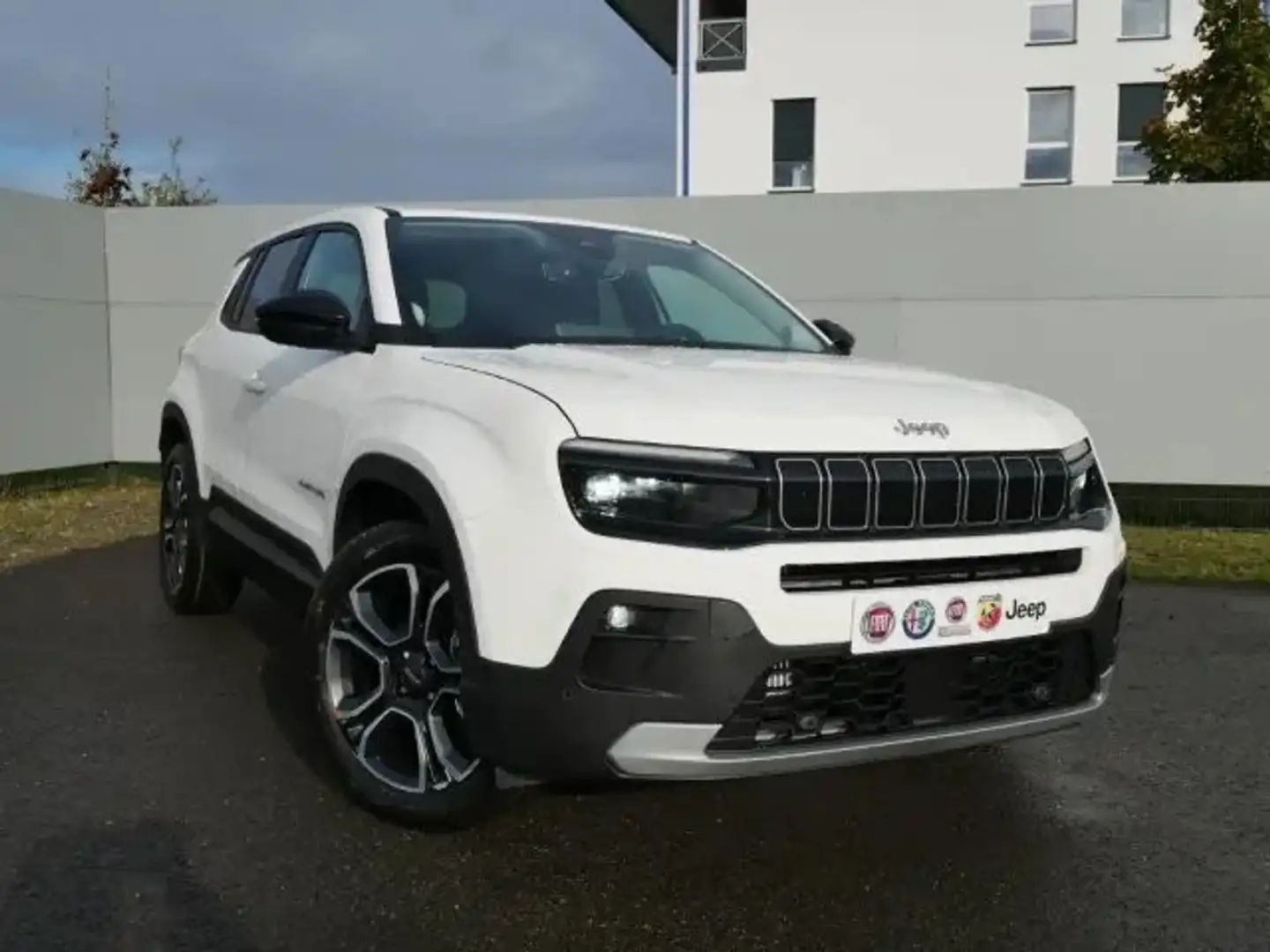 Jeep Avenger 1.2 Turbo Summit Infotainmente & Pack Winter Km0 Blanc - 1