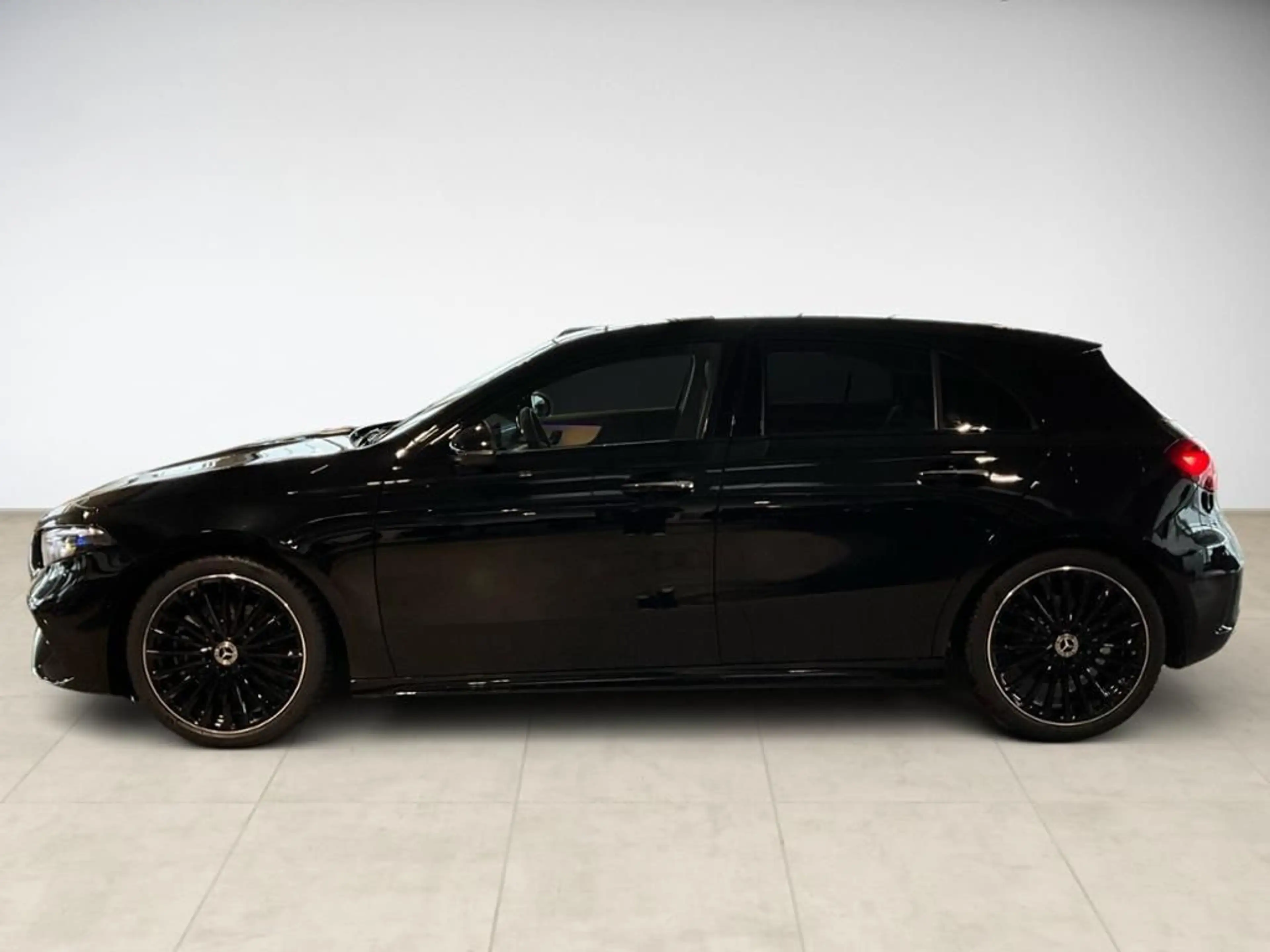 Mercedes-Benz A 220 d AMG 360 ACC AUT Fernlichtass. Kam. LED — photo 7