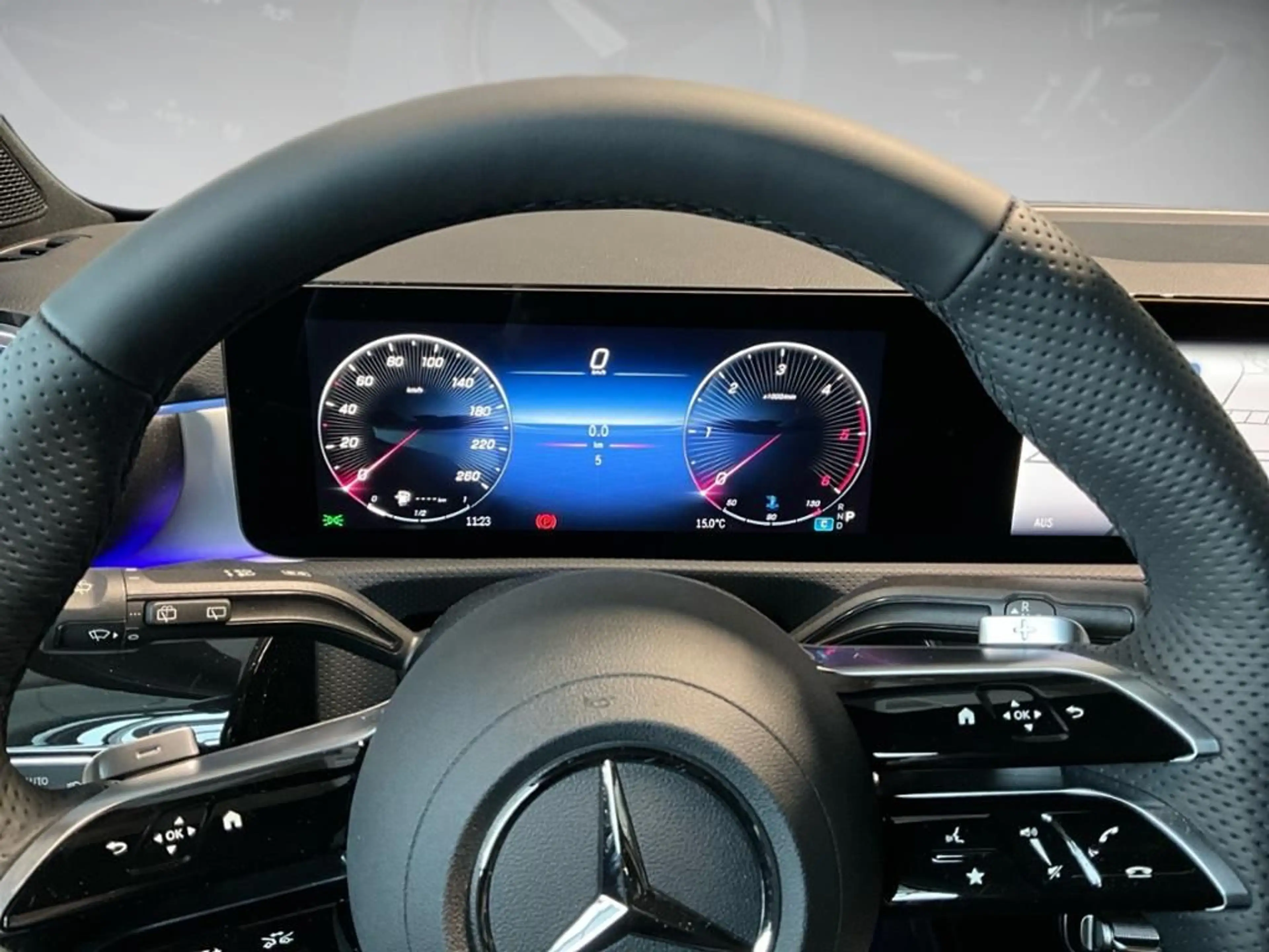 Mercedes-Benz A 220 d AMG 360 ACC AUT Fernlichtass. Kam. LED — photo 10