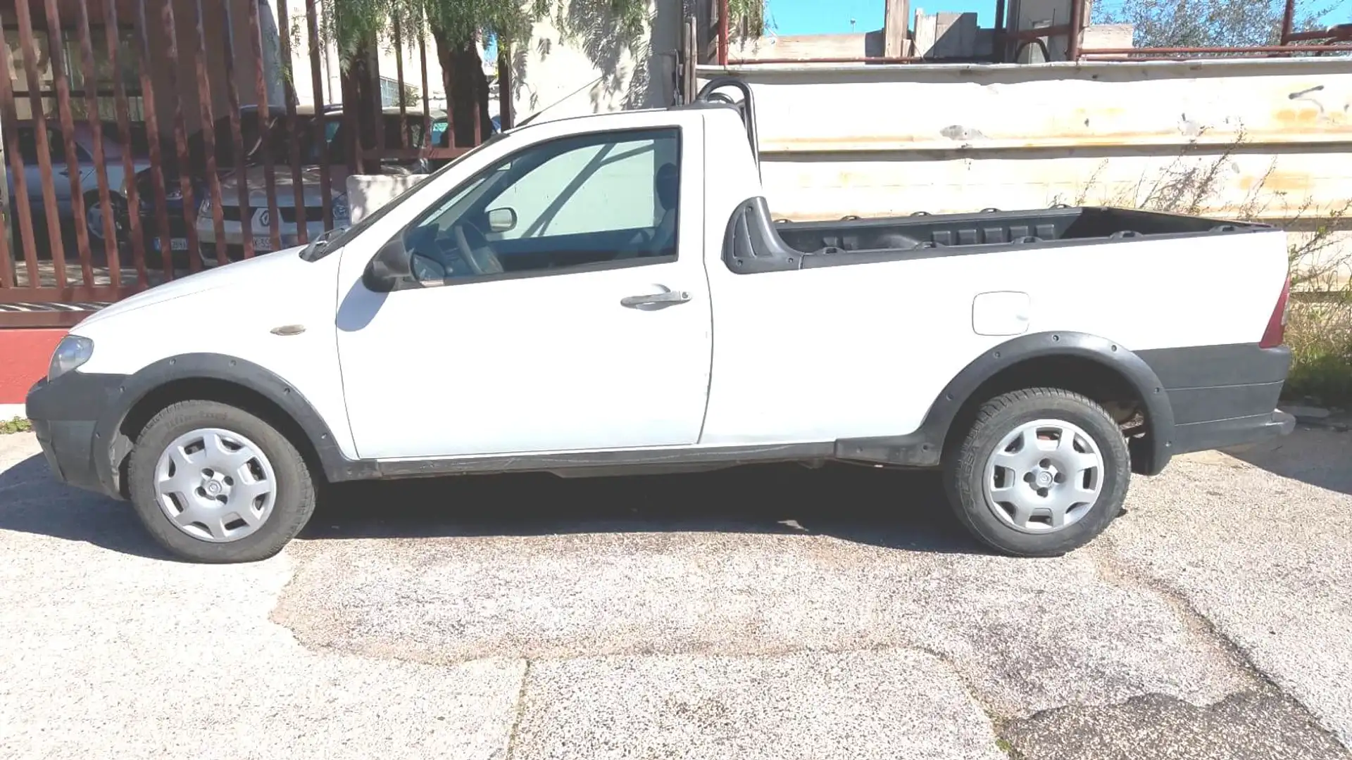 Fiat Strada 1.3 MULTIJET Weiß - 2