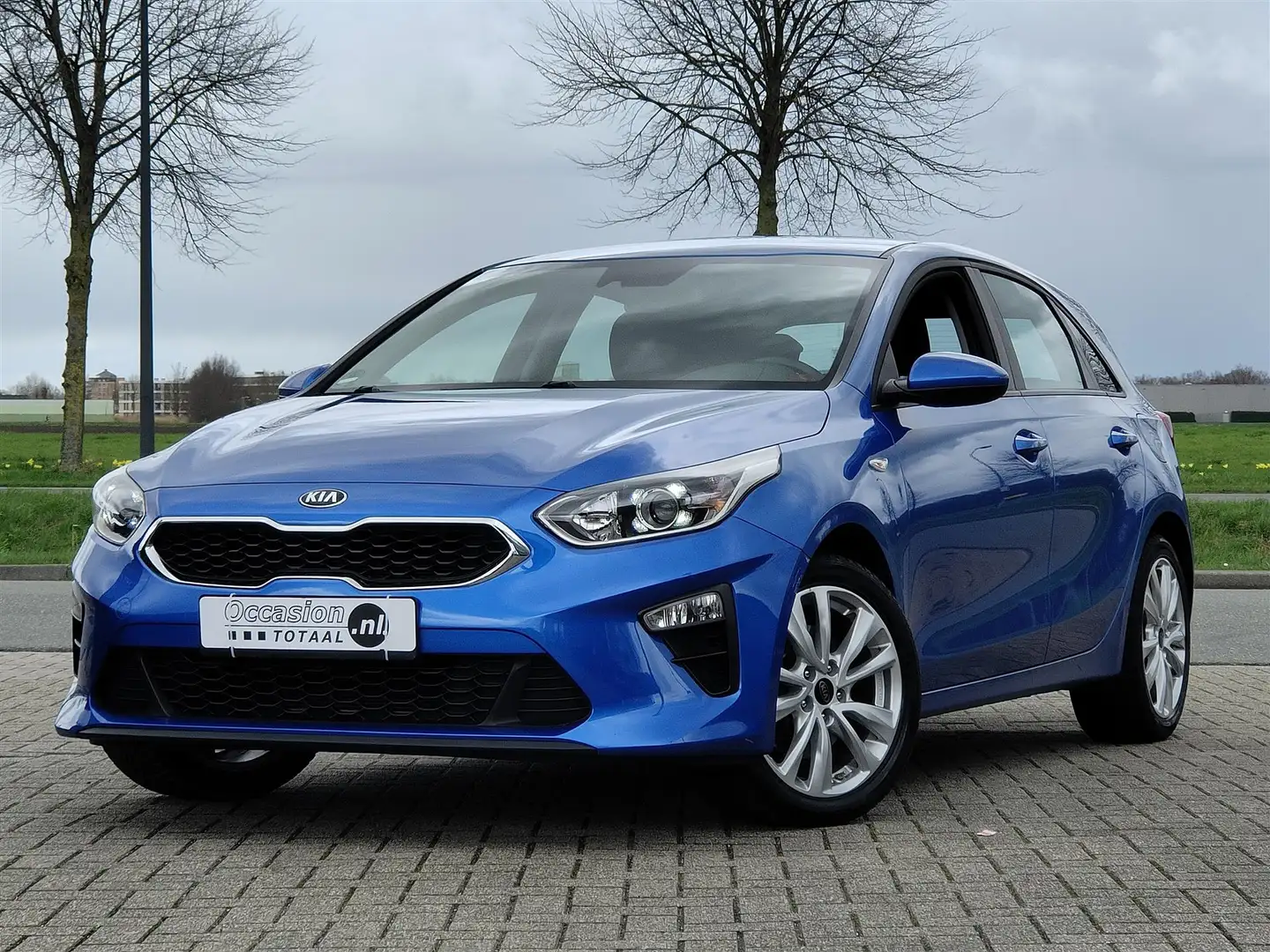 Kia Ceed / cee'd 1.4 T-GDi DynamicPlusLine | Carplay | Camera | Sto Blau - 1