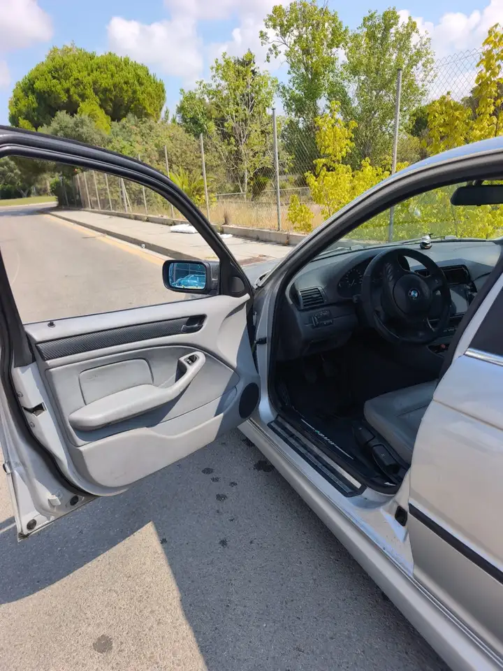 BMW 328i Touring, foto 10
