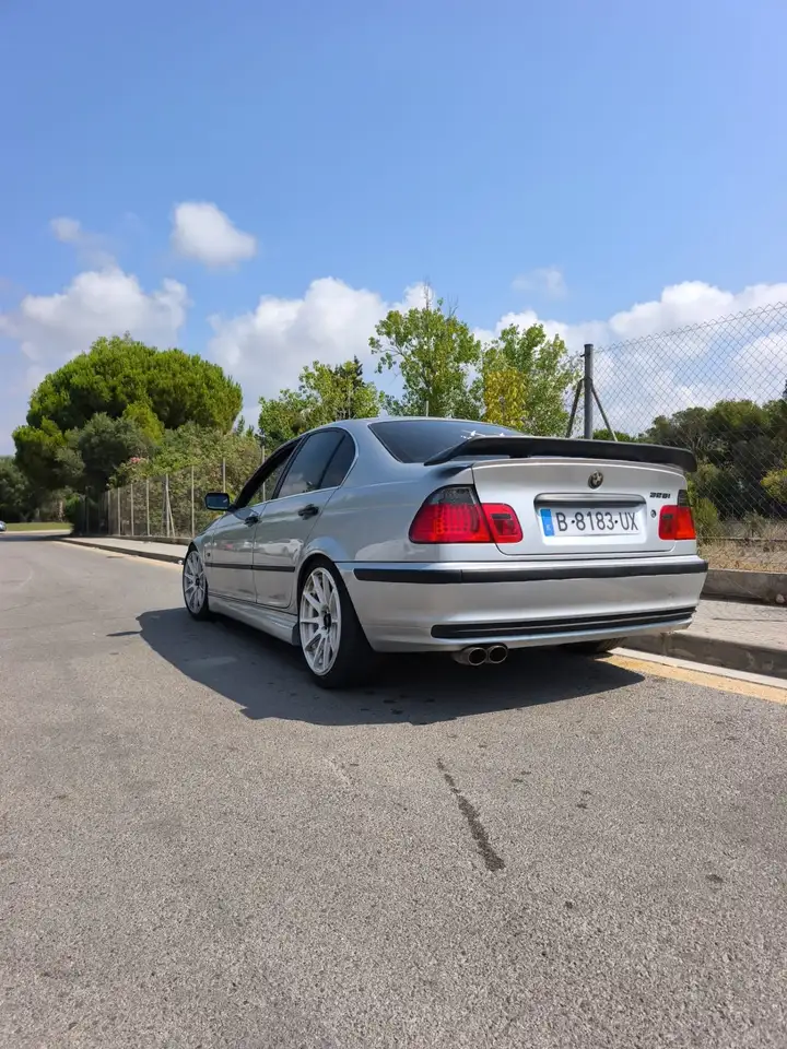 BMW 328i Touring, foto 4