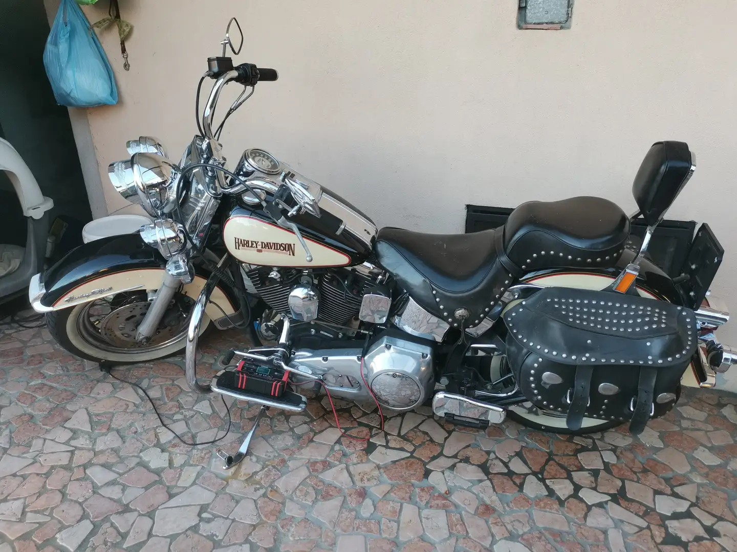 Harley-Davidson Heritage Softail classic Beige - 1