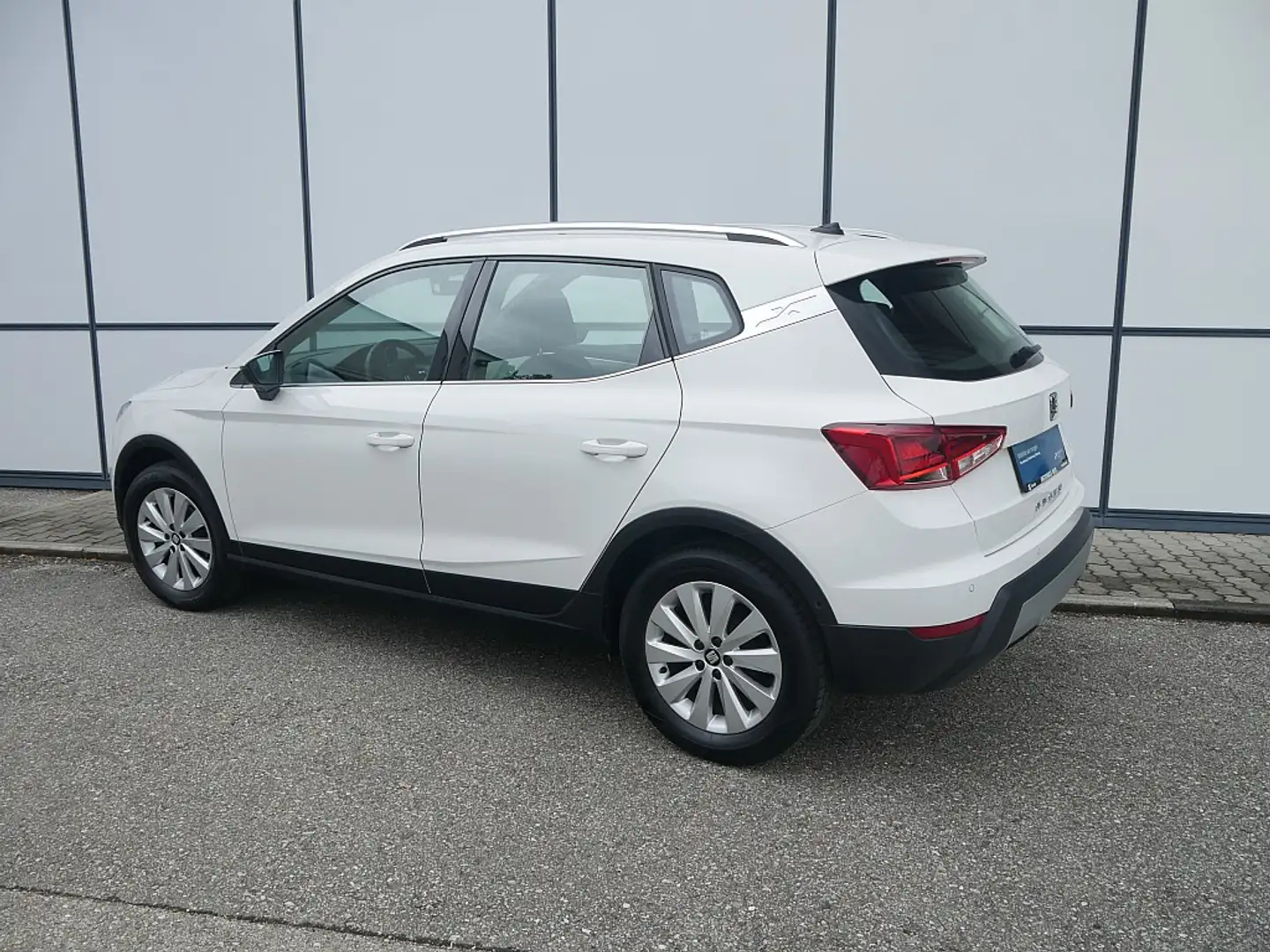SEAT Arona 1,0 Eco TSI ***Top Ausstattung***, ACC, Navi+Fu... Weiß - 2