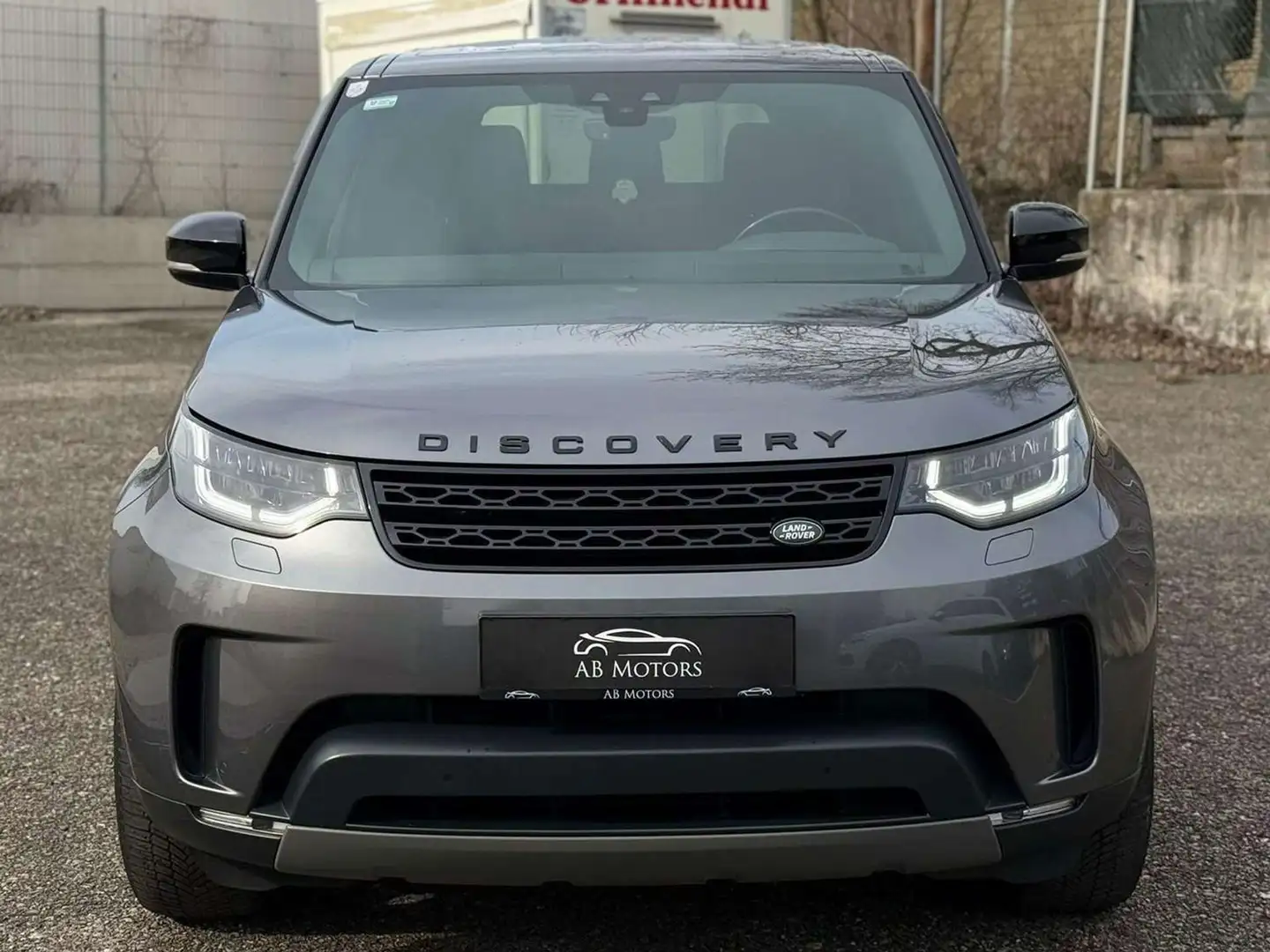 Land Rover Discovery SE TD4 Grau - 2