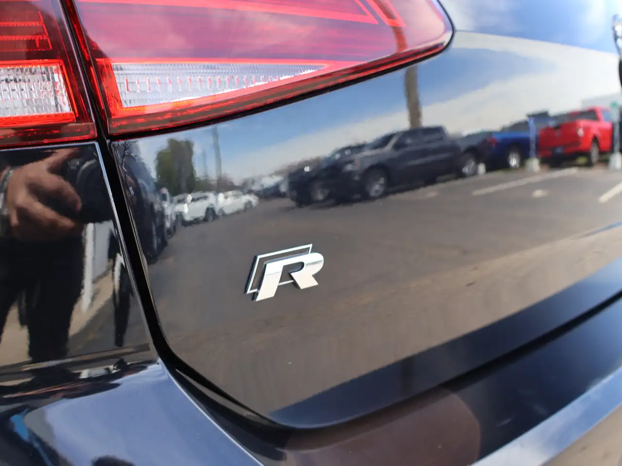 Volkswagen Golf R снимка Volkswagen Golf R