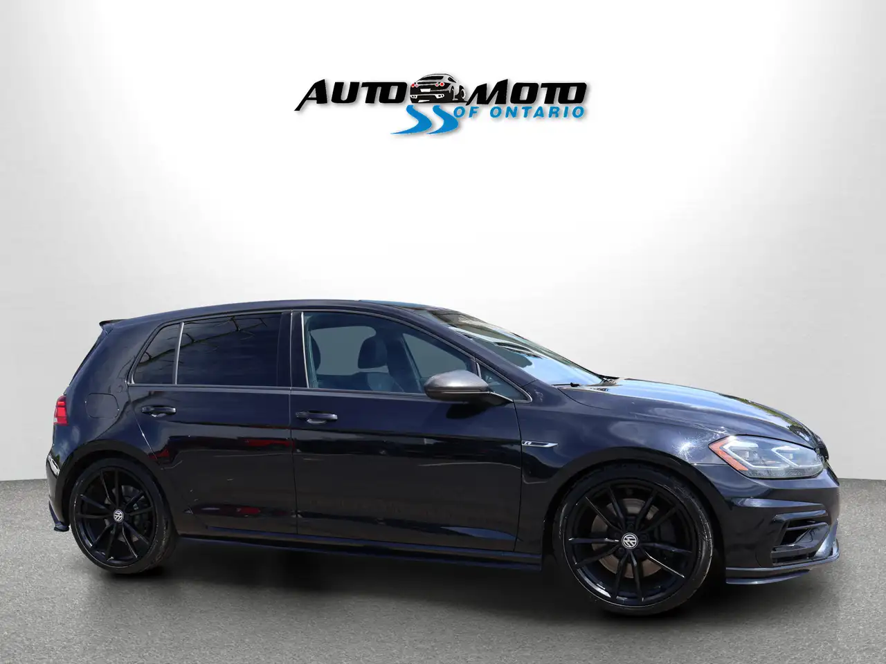 Volkswagen Golf R снимка Volkswagen Golf R