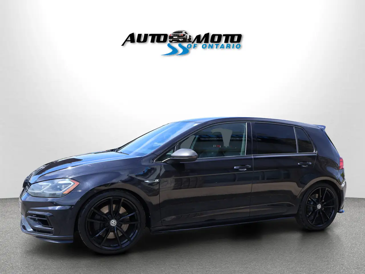 Volkswagen Golf R снимка Volkswagen Golf R