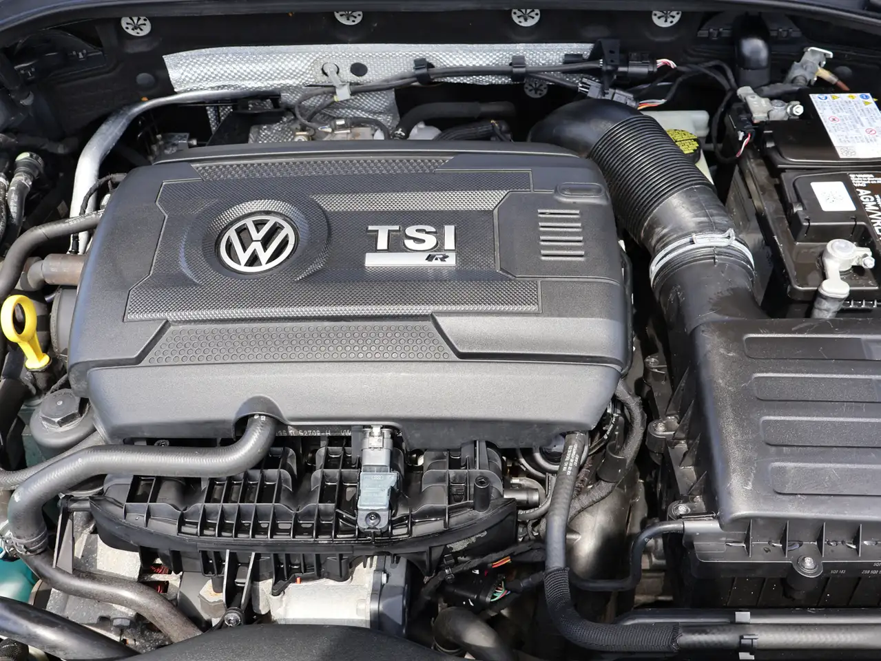 Volkswagen Golf R снимка Volkswagen Golf R