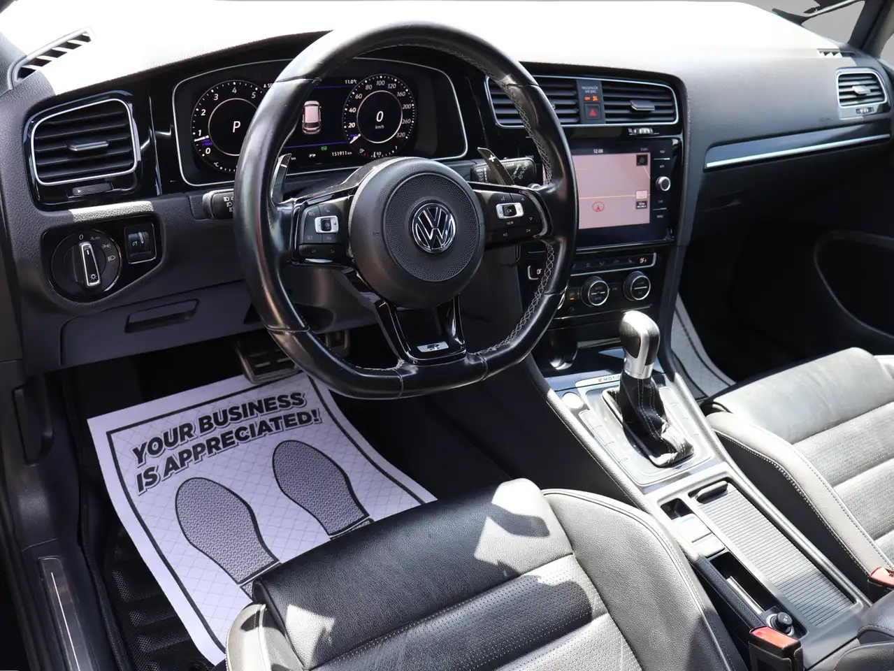 Volkswagen Golf R снимка Volkswagen Golf R