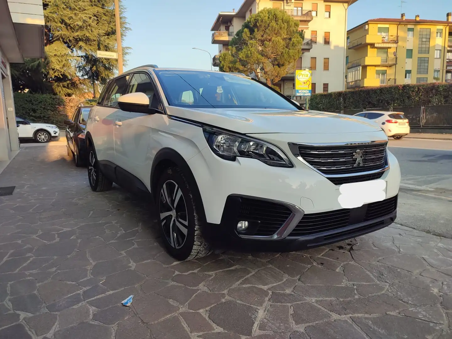 Peugeot 5008 Business Bianco - 1