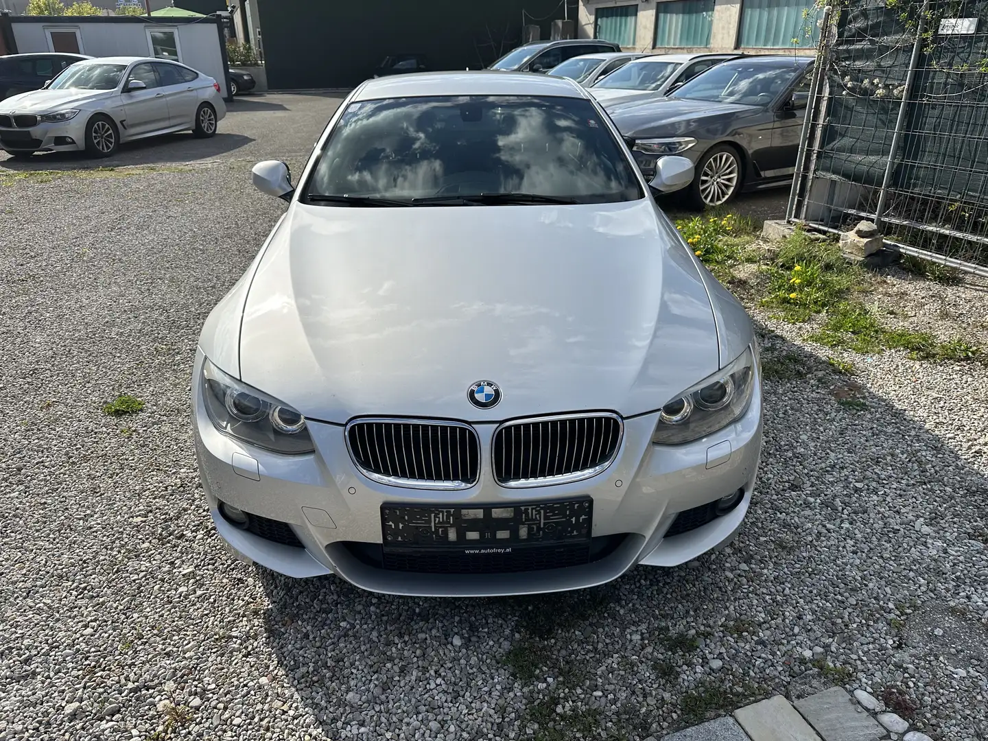 BMW 330 d Coupé M-Paket Aut.245PS,nur 129.500km Silber - 2