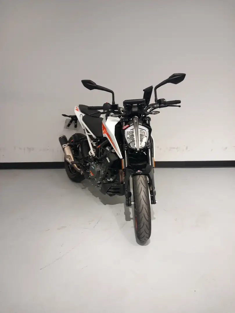 KTM 390 Duke - 1