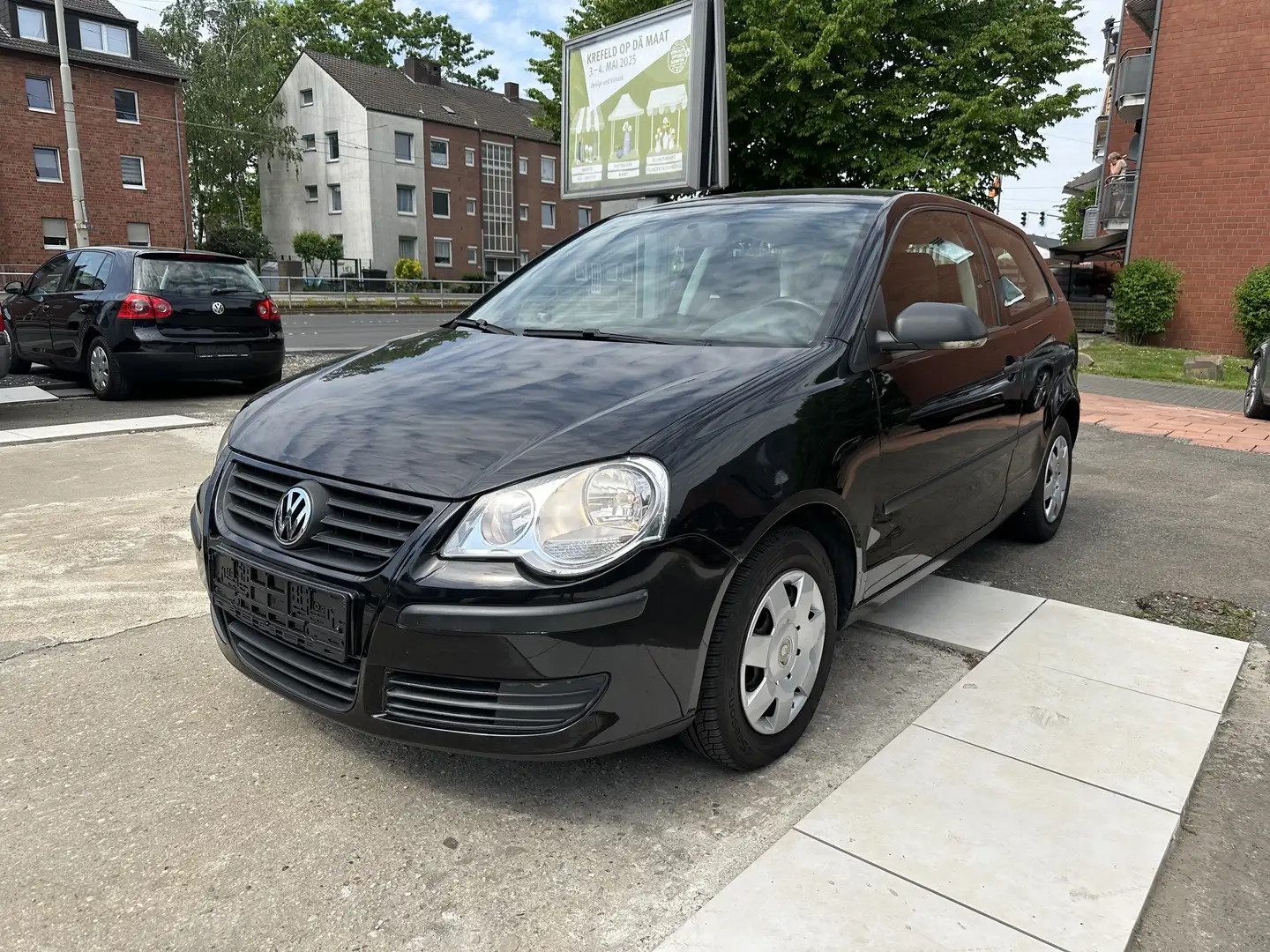 Volkswagen Polo Tour1.4 *KLIMA*TEMPOMAT*ALLWETTER* Schwarz - 1