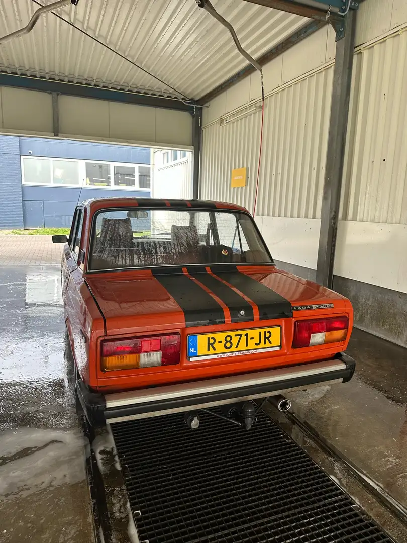 VAZ 2105 1300S Naranja - 2