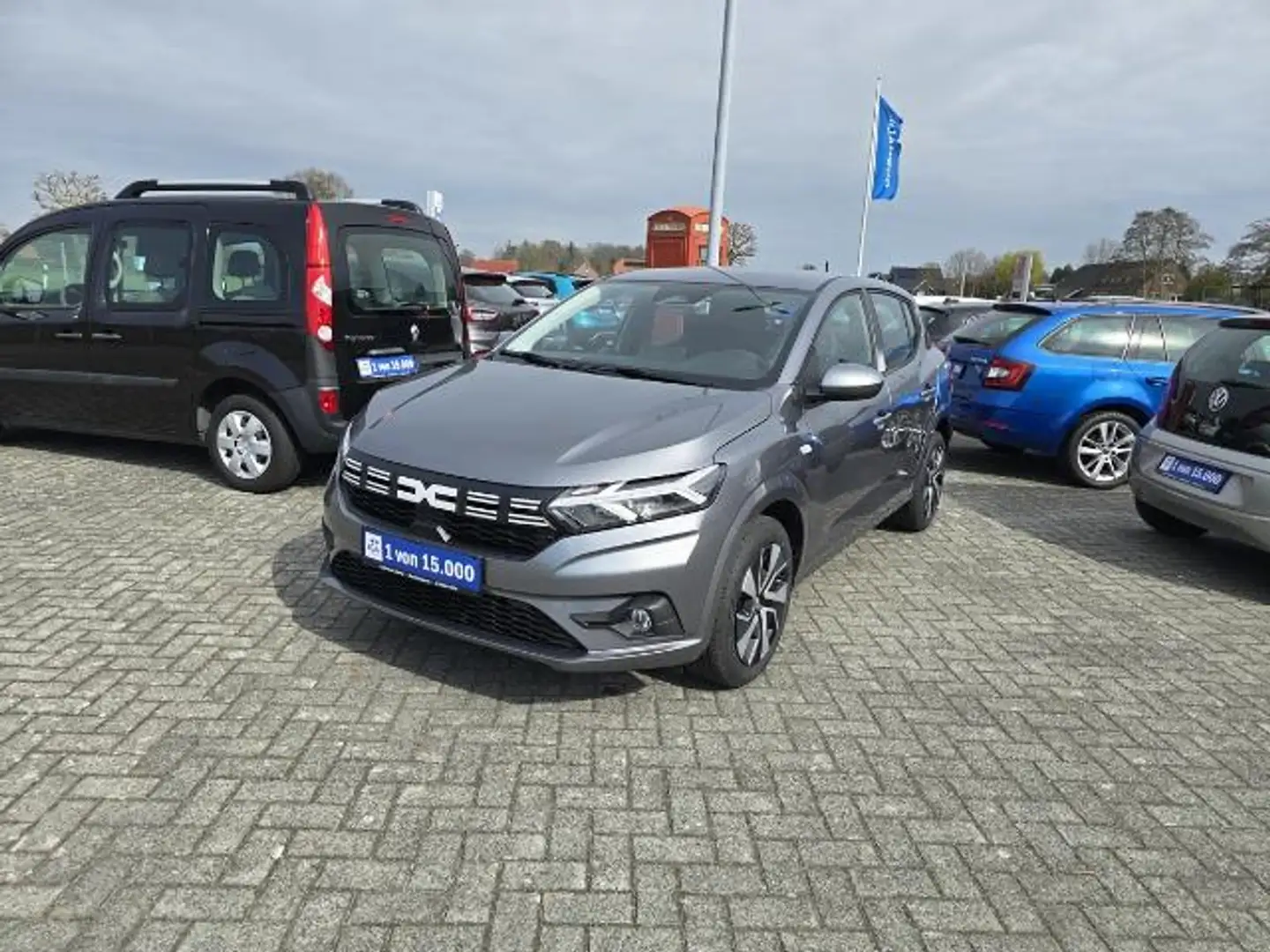 Dacia Sandero Expression KAMERA+SHZ+PDC+DAB+ KLIMA 1.0 TCe.. Grau - 1