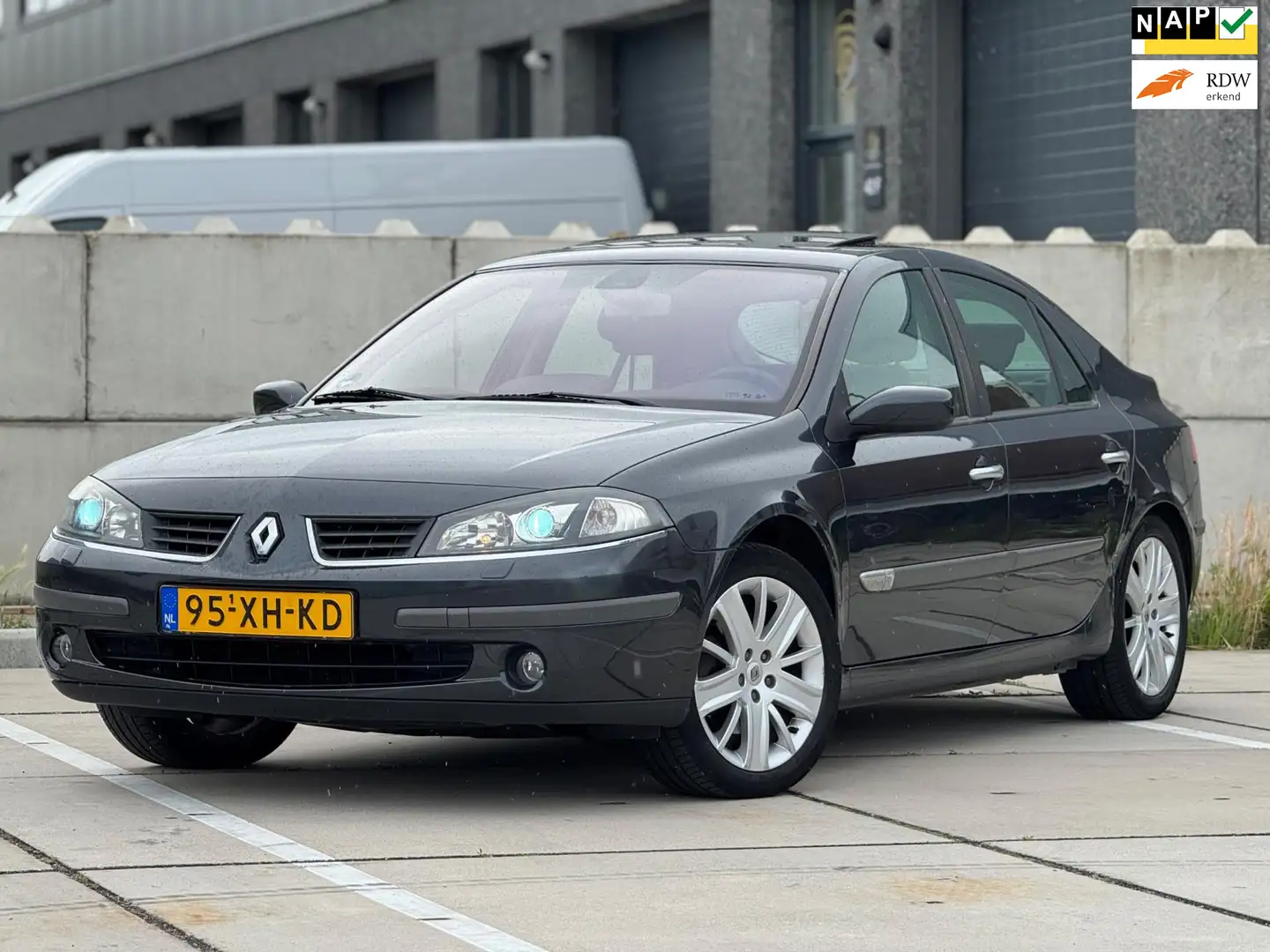 Renault Laguna 2.0-16V Tech Line | Navigatie | Schuifdak | Sports Szürke - 1
