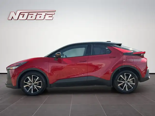 Toyota C-HR view 2
