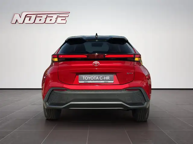 Toyota C-HR view 4