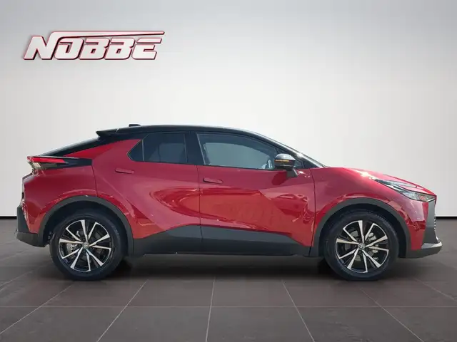 Toyota C-HR view 6